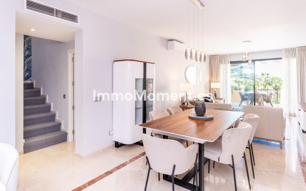 Resale - Apartment - Estepona - Atalaya