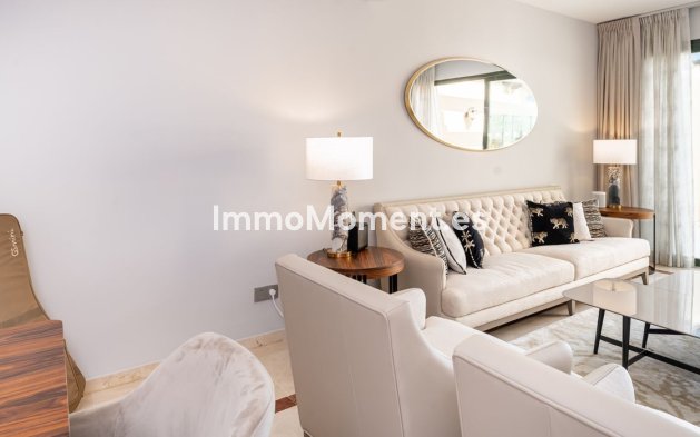 Resale - Apartment - Estepona - Atalaya