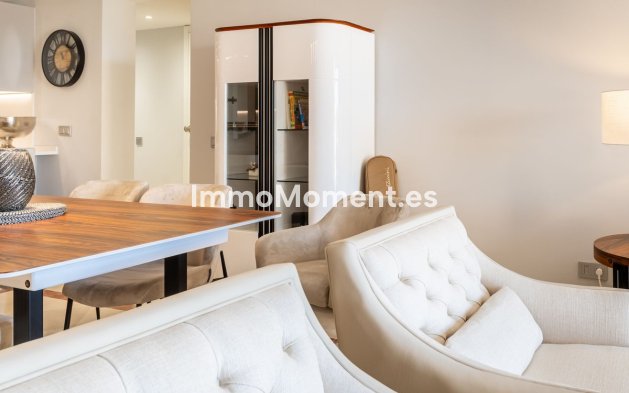 Resale - Apartment - Estepona - Atalaya