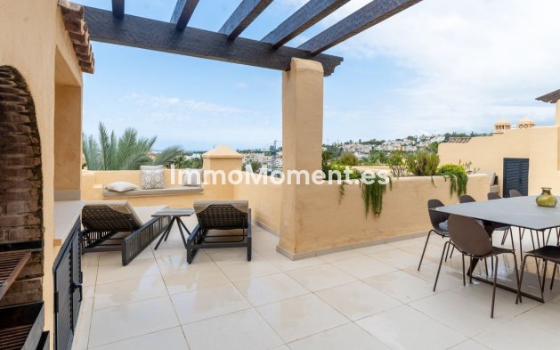 Resale - Apartment - Estepona - Atalaya