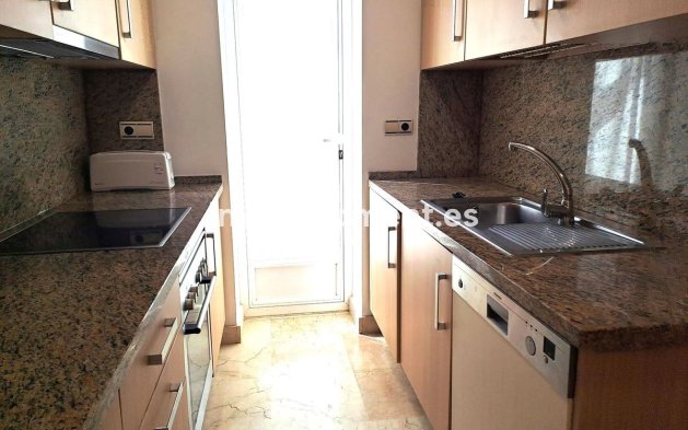 Wiederverkauf - Wohnung - Estepona  - Estepona Centro