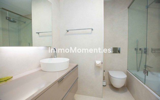 Revente - Appartement - Estepona  - Estepona Centro