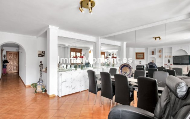 Reventa - Apartamento - Benahavís - Benahavís Centro