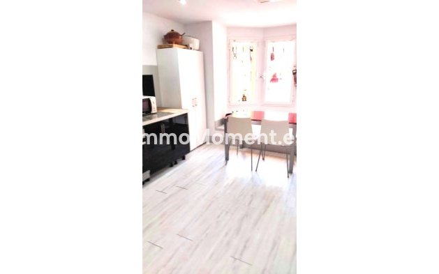 Revente - Villa - Marbella - Puerto Banús