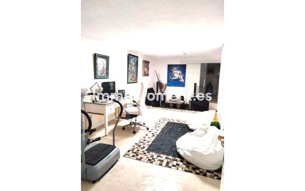 Revente - Villa - Marbella - Puerto Banús