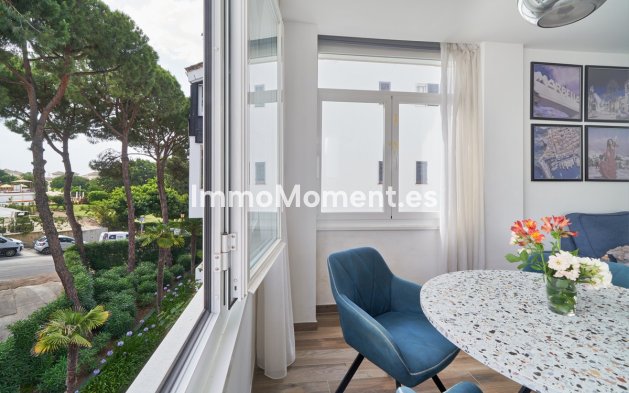 Resale - Apartment - Marbella - Elviria