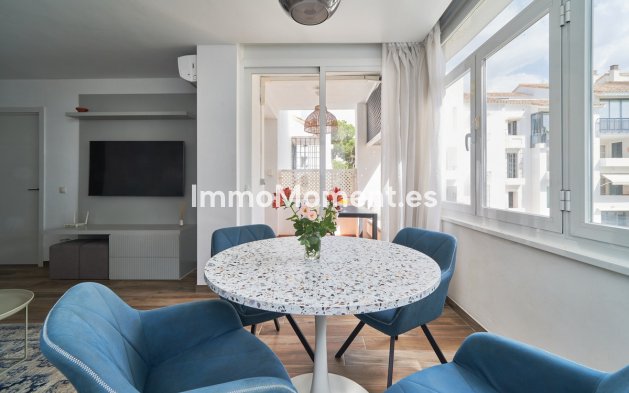 Resale - Apartment - Marbella - Elviria