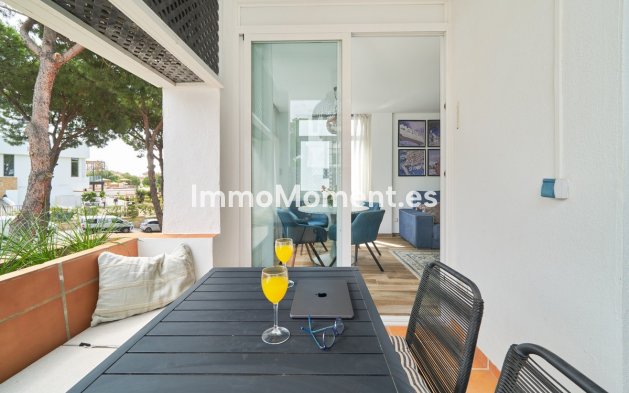 Resale - Apartment - Marbella - Elviria