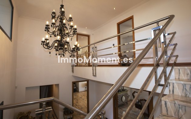 Wiederverkauf - Villa - Marbella - Artola