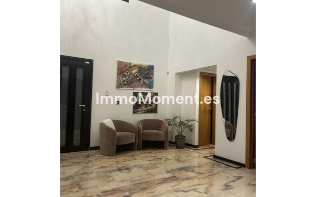 Wiederverkauf - Villa - Marbella - Artola