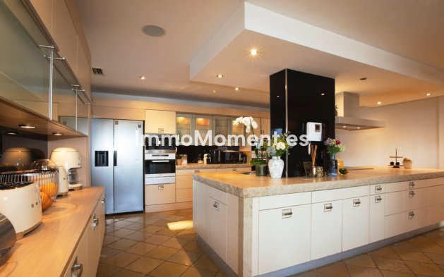 Wiederverkauf - Villa - Marbella - Artola