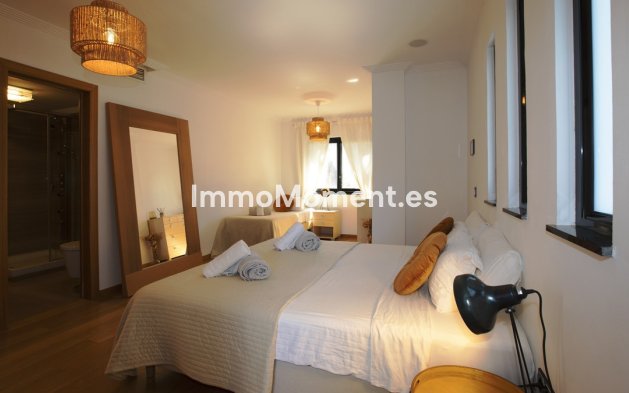 Wiederverkauf - Villa - Marbella - Artola