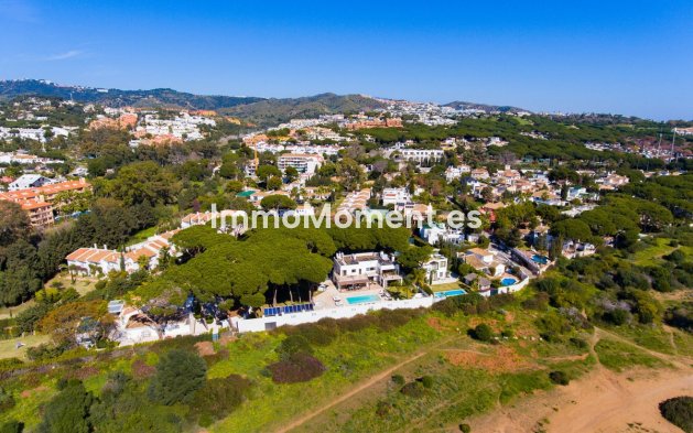 Wiederverkauf - Villa - Marbella - Artola