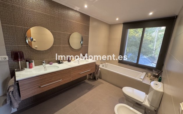 Resale - Apartment - Benahavís - Monte Halcones