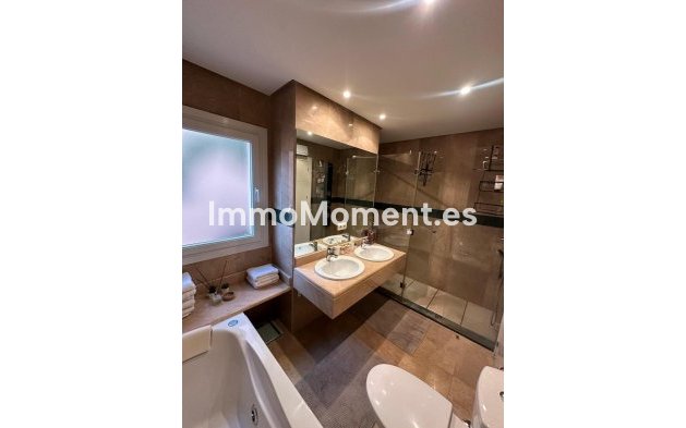 Wiederverkauf - Wohnung - Marbella - Nueva Andalucía