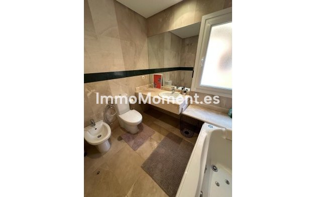 Wiederverkauf - Wohnung - Marbella - Nueva Andalucía