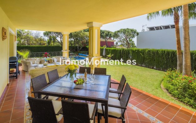Resale - Villa - Marbella - Elviria