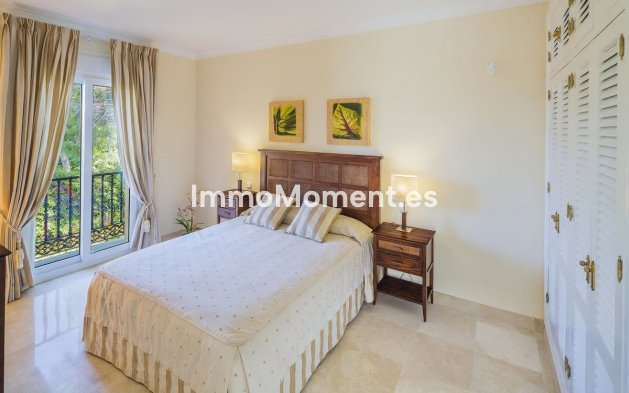 Resale - Villa - Marbella - Elviria