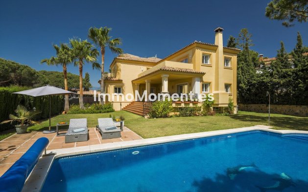 Resale - Villa - Marbella - Elviria