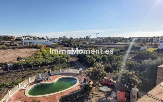 Reventa - Villa - Estepona  - Cancelada