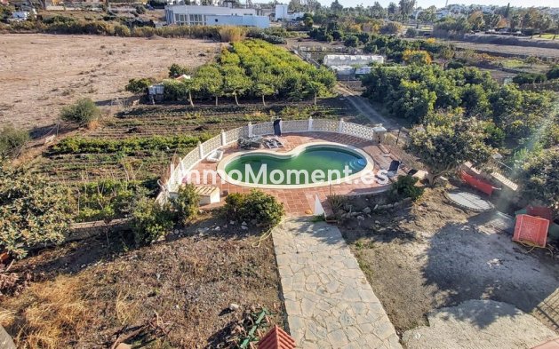 Reventa - Villa - Estepona  - Cancelada