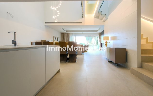 Revente - Maison mitoyenne - Estepona  - Estepona Centro