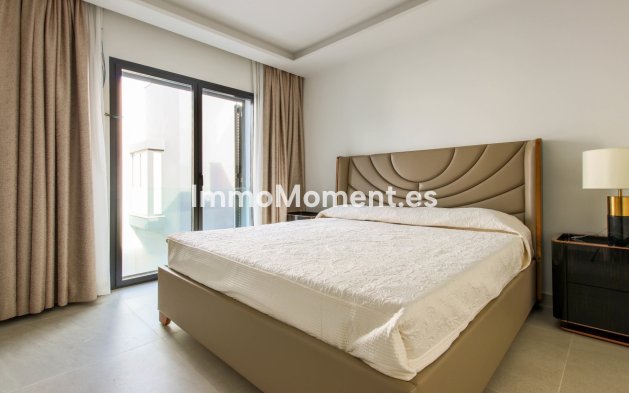 Revente - Maison mitoyenne - Estepona  - Estepona Centro