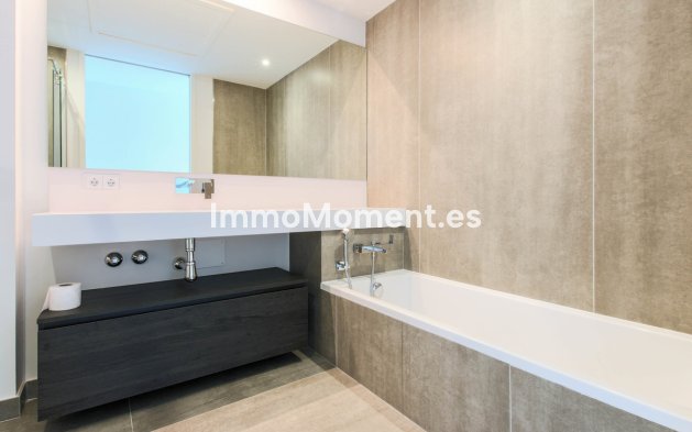 Revente - Maison mitoyenne - Estepona  - Estepona Centro