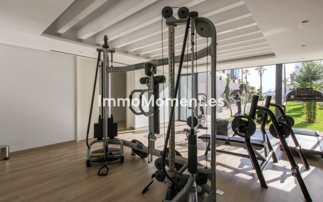 Revente - Maison mitoyenne - Estepona  - Estepona Centro