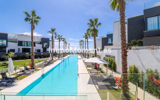 Revente - Maison mitoyenne - Estepona  - Estepona Centro