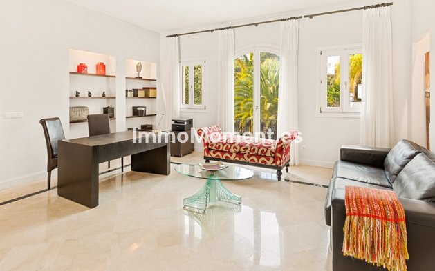 Reventa - Villa - Marbella - Nueva Andalucía