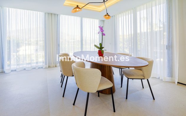 Revente - Villa - Marbella - Nueva Andalucía