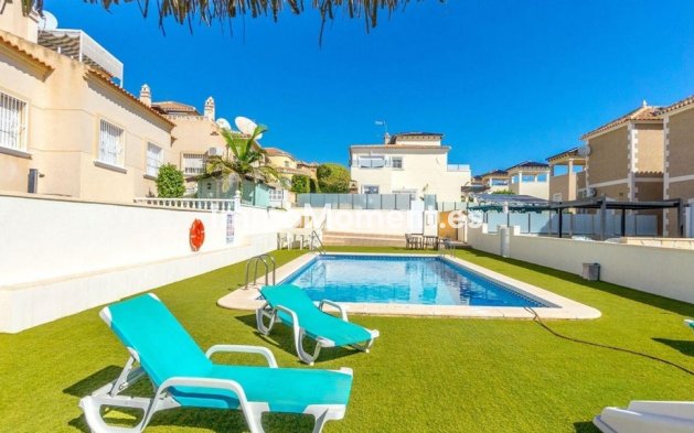 Wiederverkauf - Villa - Orihuela - Villamartin