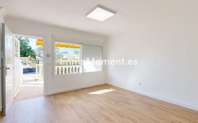 Resale - Apartment - Orihuela - Villamartin