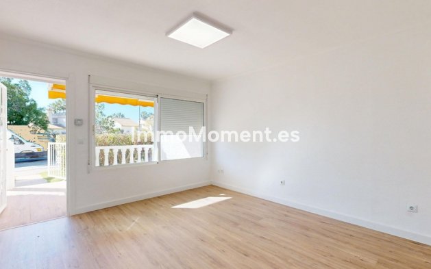 Resale - Apartment - Orihuela - Villamartin