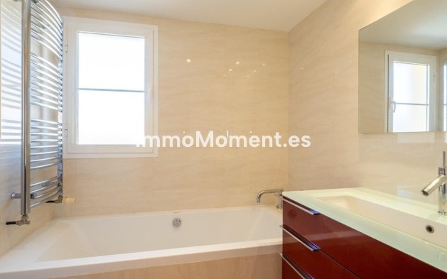 Wiederverkauf - Villa - Fuengirola - Fuengirola Centro