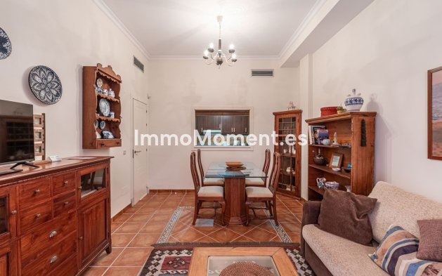 Resale - Apartment - Benahavís - Benahavís Centro