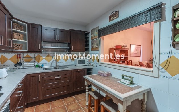 Resale - Apartment - Benahavís - Benahavís Centro