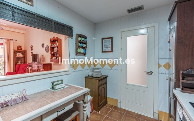 Resale - Apartment - Benahavís - Benahavís Centro