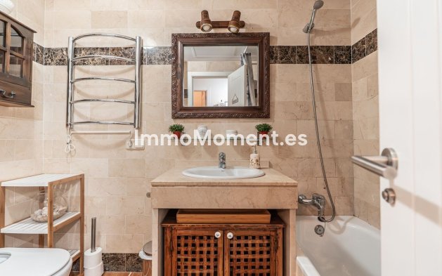 Resale - Apartment - Benahavís - Benahavís Centro