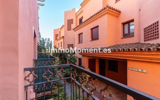 Resale - Apartment - Benahavís - Benahavís Centro