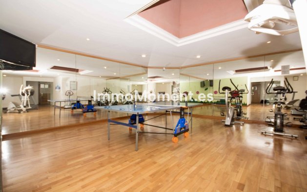 Revente - Appartement - Estepona  - Estepona Centro