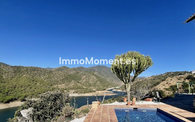 Wiederverkauf - Villa -   Inländisch - Istán