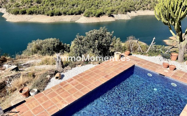 Wiederverkauf - Villa -   Inländisch - Istán