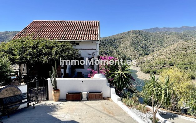 Wiederverkauf - Villa -   Inländisch - Istán