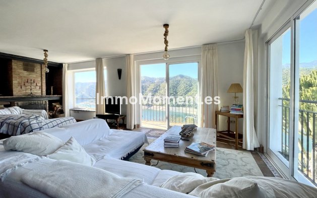 Wiederverkauf - Villa -   Inländisch - Istán