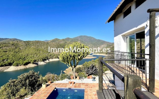 Wiederverkauf - Villa -   Inländisch - Istán