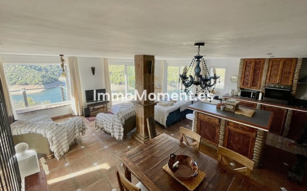 Wiederverkauf - Villa -   Inländisch - Istán