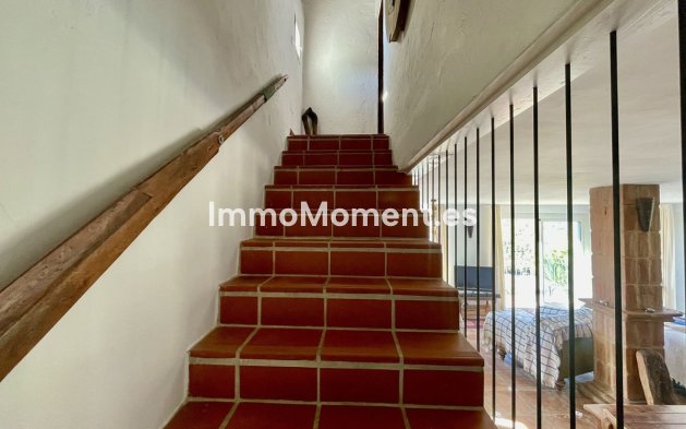 Wiederverkauf - Villa -   Inländisch - Istán