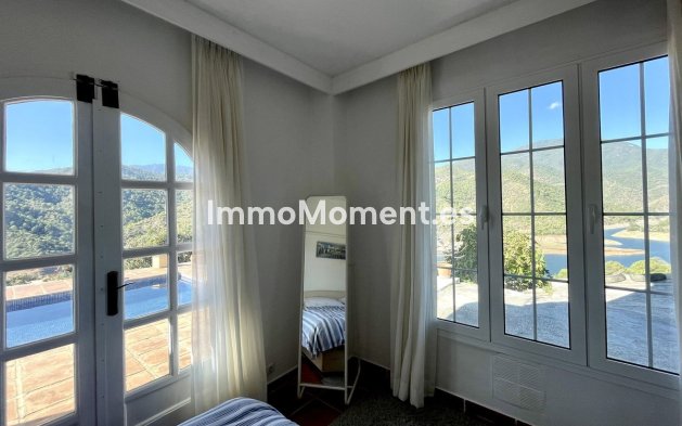 Wiederverkauf - Villa -   Inländisch - Istán